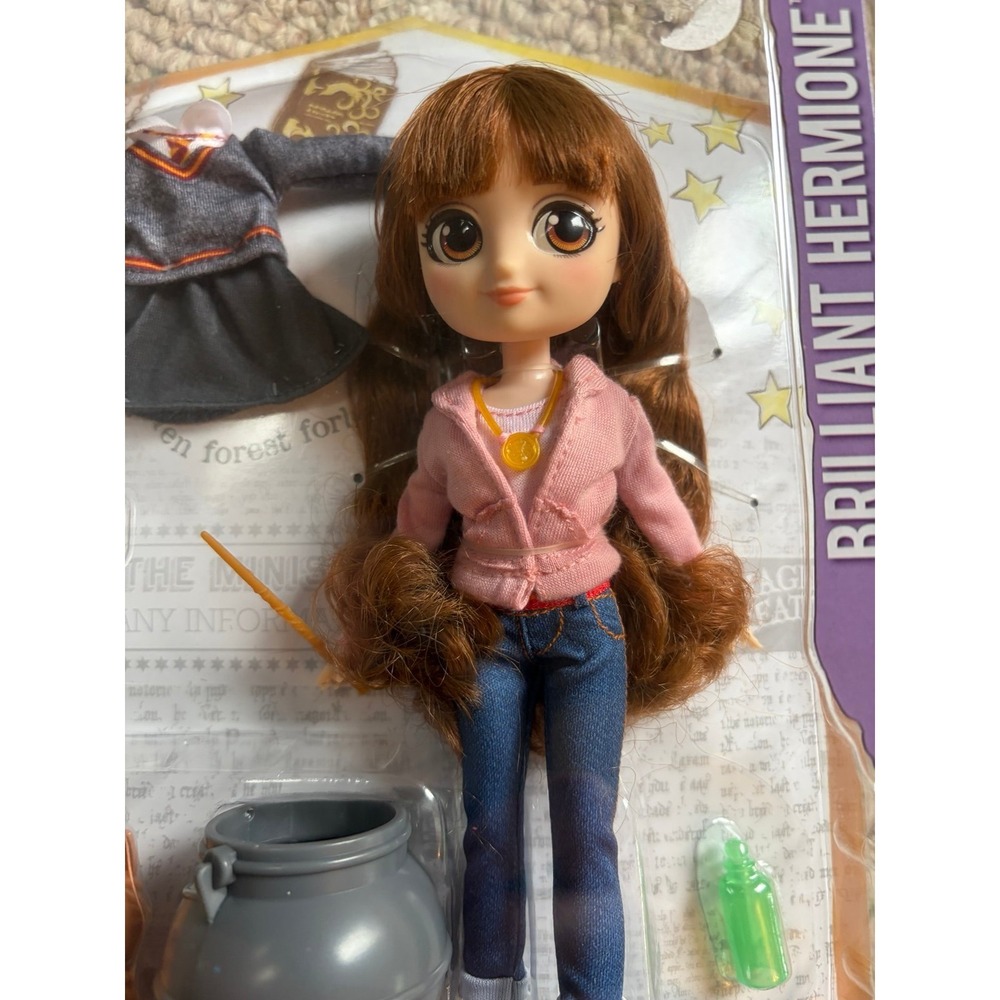 Wizarding World of Harry Potter 8" Brilliant Hermione Granger Doll Set New Seal - Picture 4 of 6
